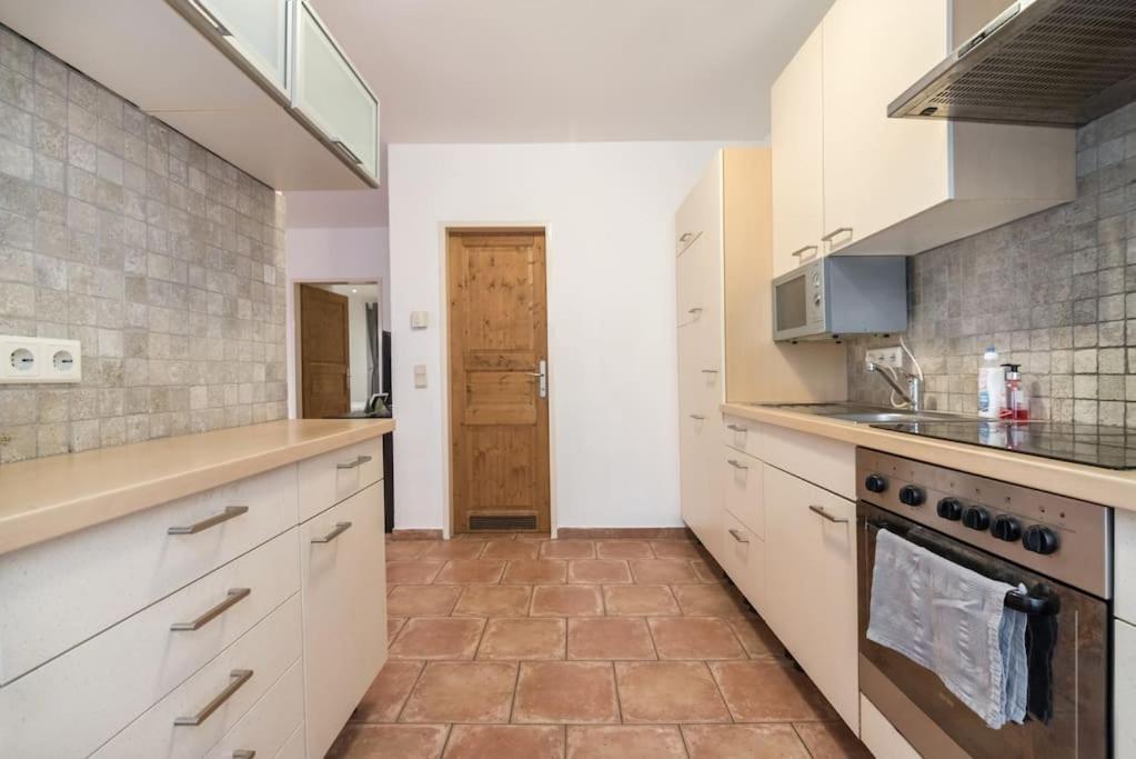 Spacious Central Apartment Виена Екстериор снимка