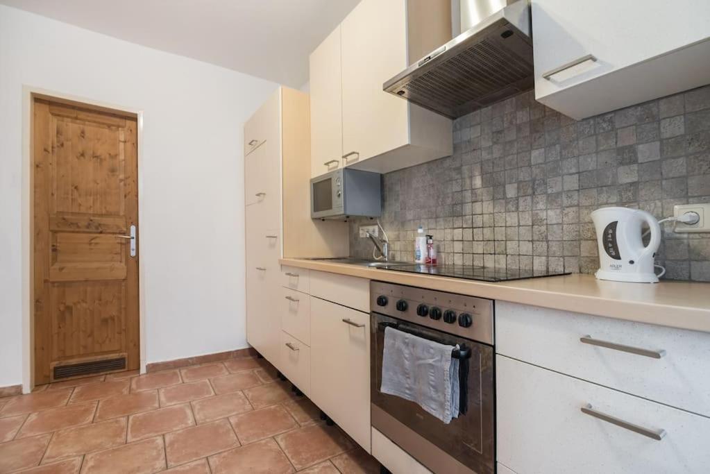 Spacious Central Apartment Виена Екстериор снимка