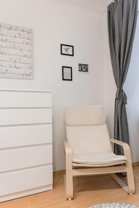 Spacious Central Apartment Виена Екстериор снимка